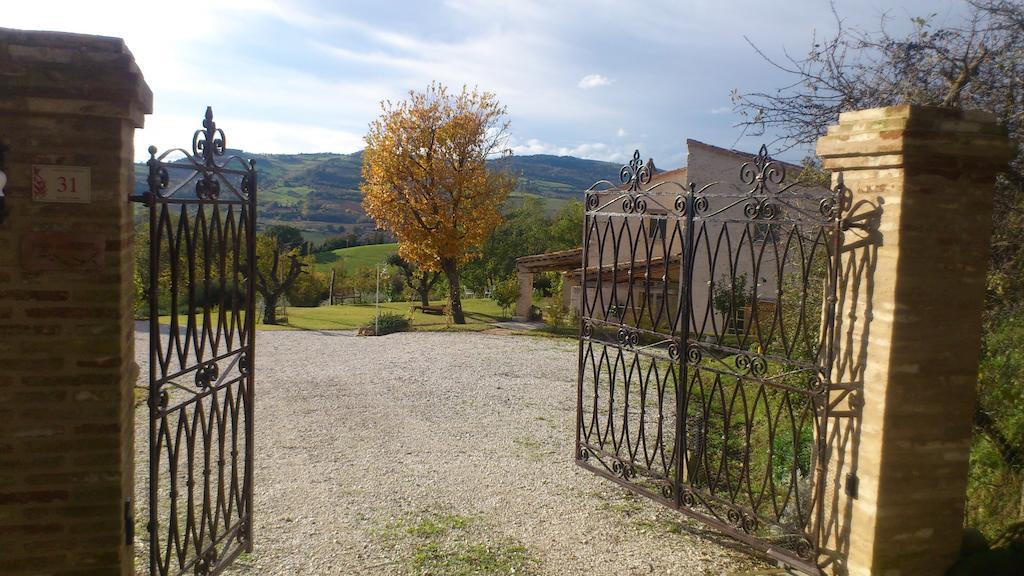 Poggio Dei Prugnoli Bed and Breakfast Tavoleto Buitenkant foto