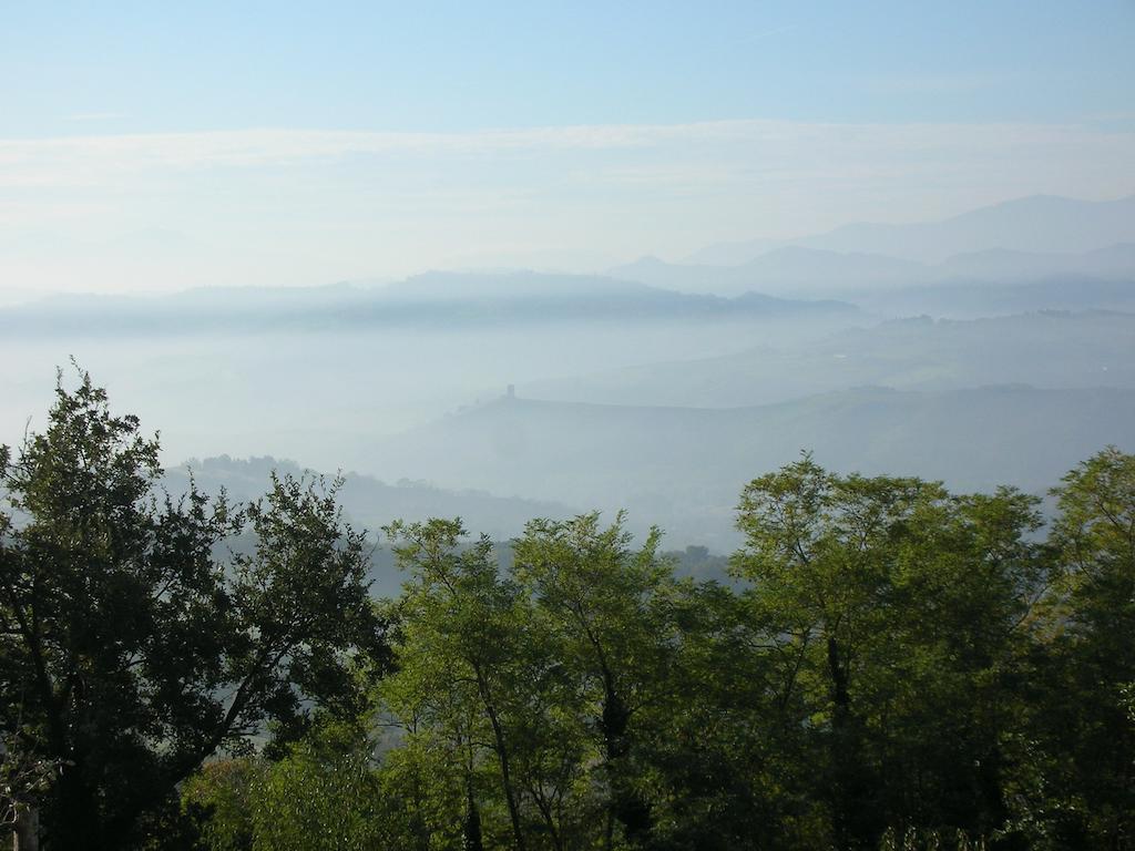 Poggio Dei Prugnoli Bed and Breakfast Tavoleto Buitenkant foto