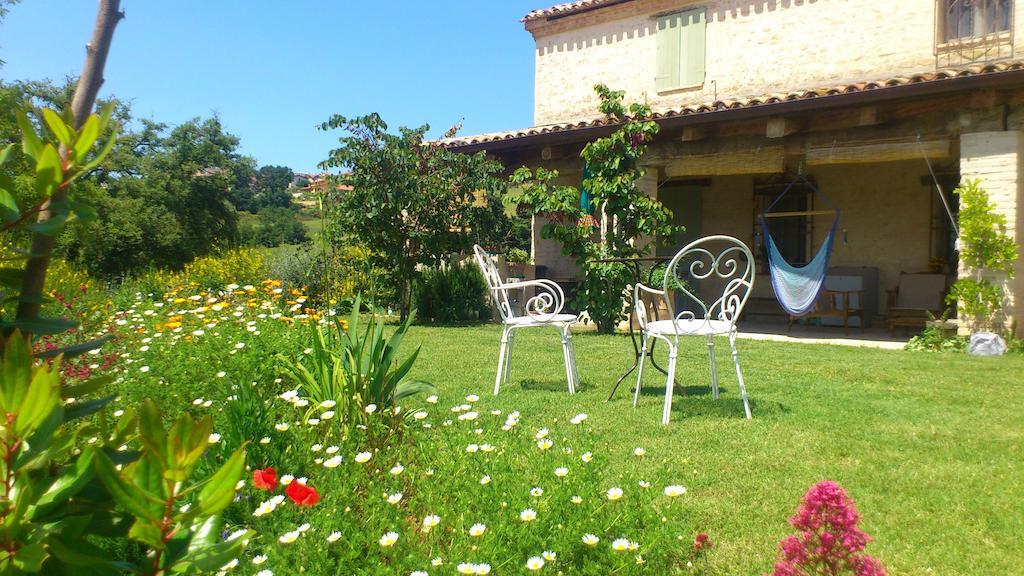 Poggio Dei Prugnoli Bed and Breakfast Tavoleto Buitenkant foto