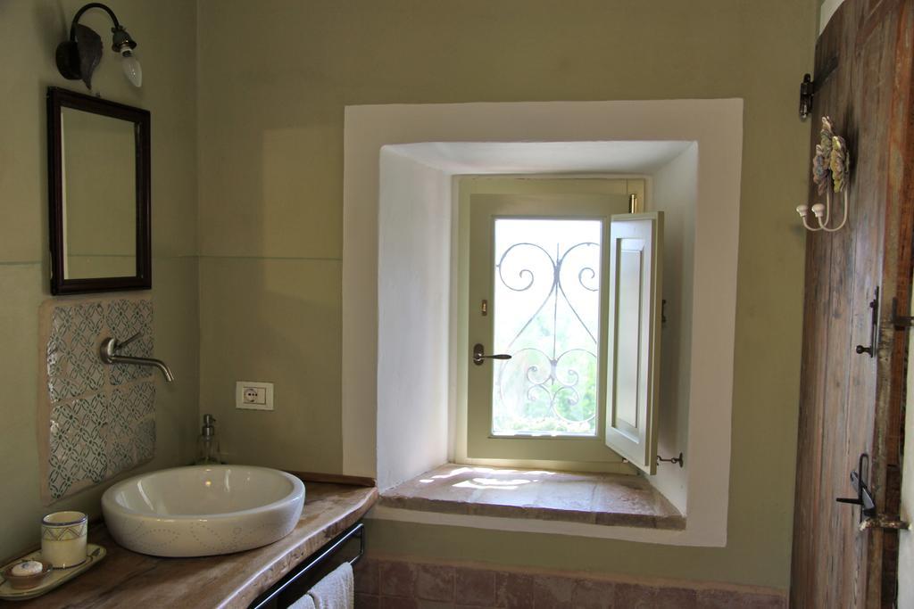 Poggio Dei Prugnoli Bed and Breakfast Tavoleto Buitenkant foto